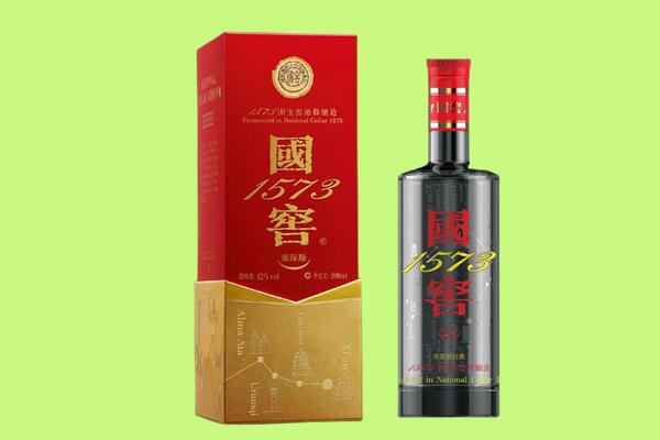 鹤岗工农区回收国窖1573.jpg