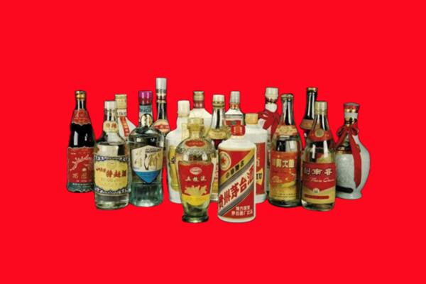 鹤岗工农区回收十八老酒.jpg